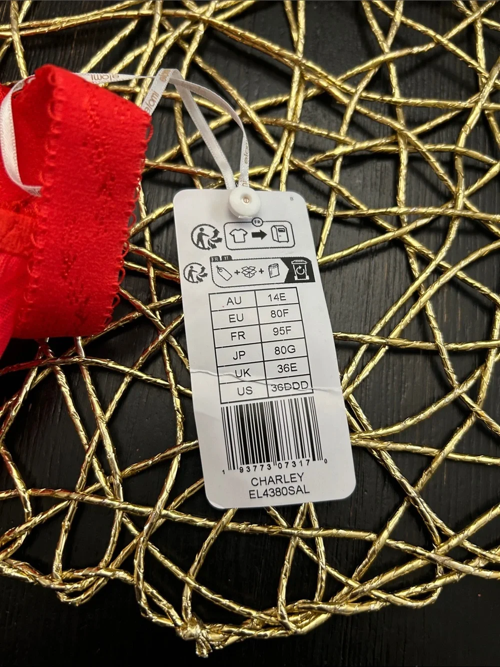 Elomi fabric type